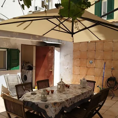 Deluxe With Garden In Vomero Apartment Neapel